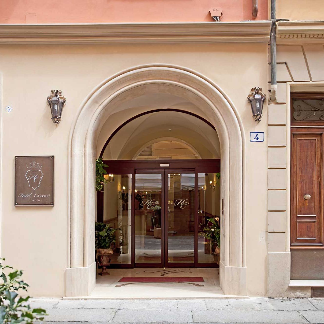 spazi per il turismo - progetto hotel cavour, esterni