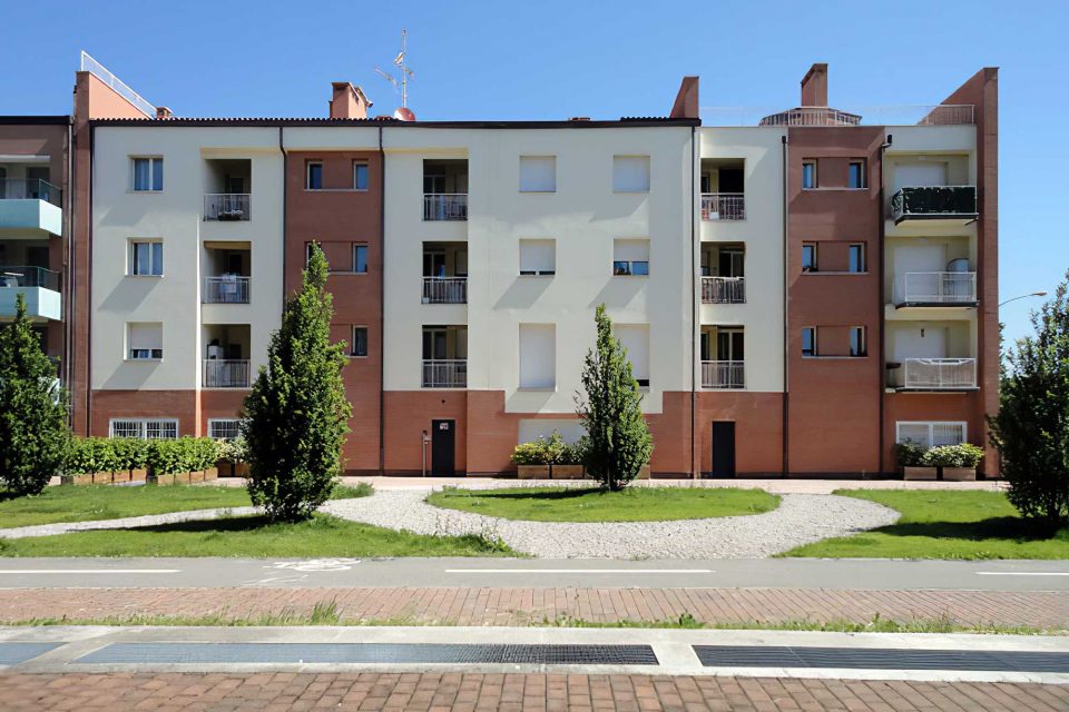 social housing - progetto legnani, esterni